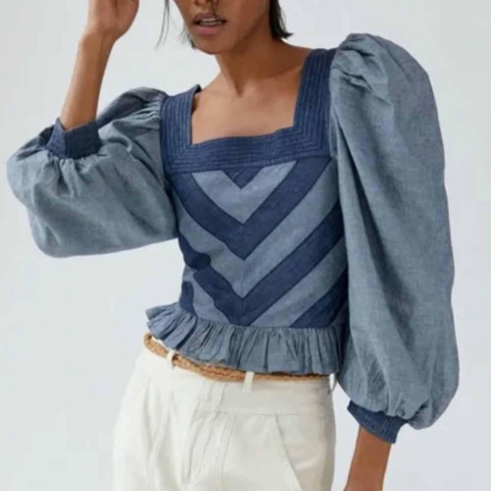 Anthropologie Love the Label Smocked Puffed Sleeves Chambray Blouse